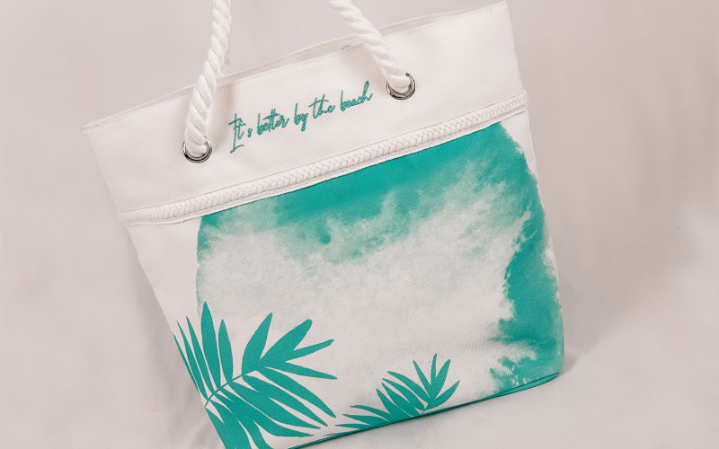 White Beach, Atlantis the Palm